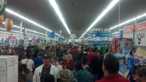 Locals pack stores after Thanksgiving - Paso Robles Daily News