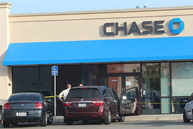 The scene outside Chase bank in Atascadero after a bank robbery Thursday afternoon. Photo by Rick Evans.