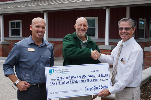 PGE presented the City of Paso Robles representatives Wastewater Manager Matt Thompson and Mayor Steve Martin with a cheque for Wastewater Treatment Plant Upgrade Project energy efficiency.