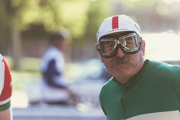 An attendee at the recent Eroica festival dons a vintage helmet and goggles. Photo courtesy Tyler Frasca.