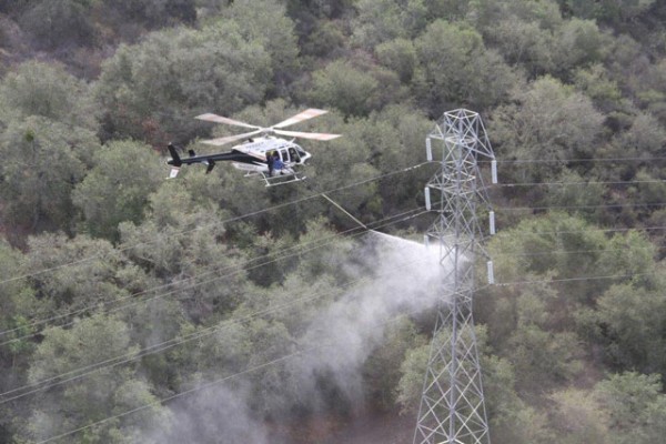 PG&E uses helicopters