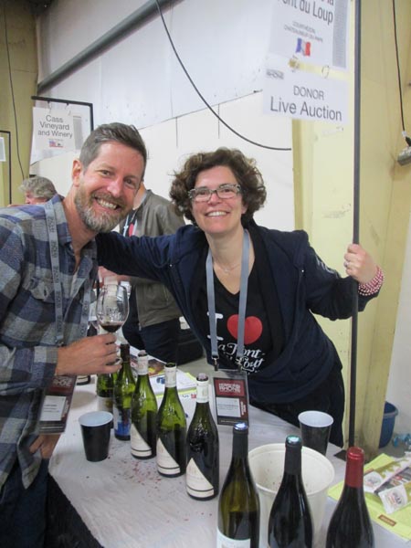 Justin Smith of Saxum with Anne-Charlotte Mélia-Bachas winemaker of Domaine de la Font du Loup at the Grand Tasting. Photos by Kirk Honeycutt. 