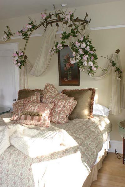 Vintage Bedding, fitting for Edna’s Suite Farmhouse (Photo provided by Pattea Torrence).
