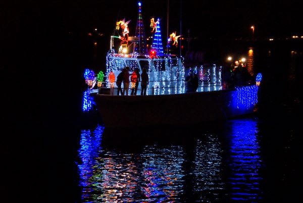 lighted boat parade 1