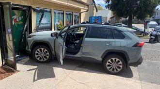 Driver crashes into front doors of Paso Robles mini-mart