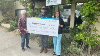 Habitat for Humanity receives donation from Unitarian Universalists