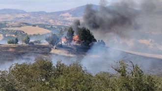 Fire contained north of Lake Nacimiento